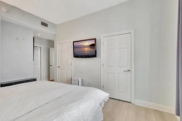 The Whitney Unit 801 photo 17