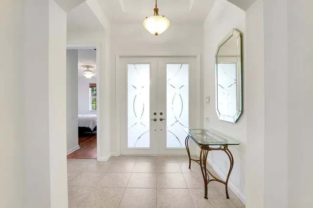 Residence photo 12