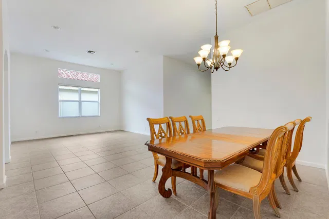 Residence photo 15