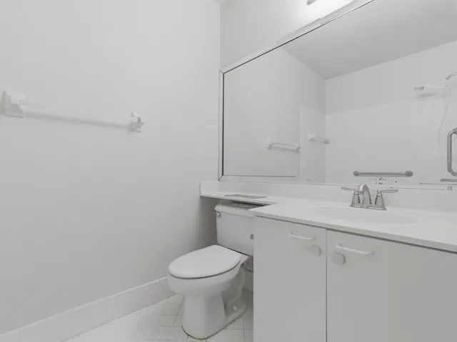 Unit P photo 19