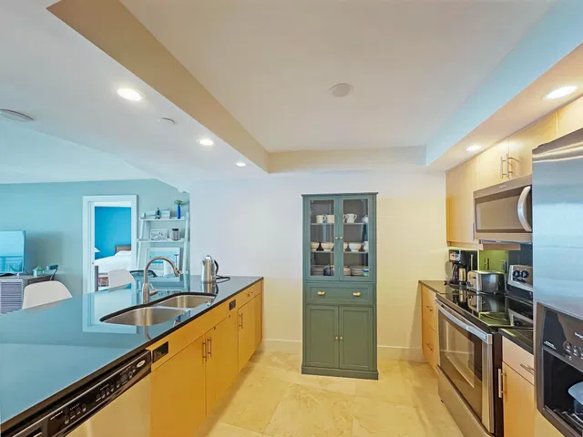 Tiara Singer Island Unit 22d photo 6