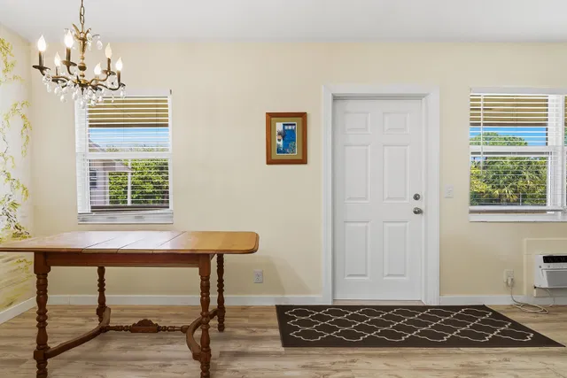 Residence photo 9
