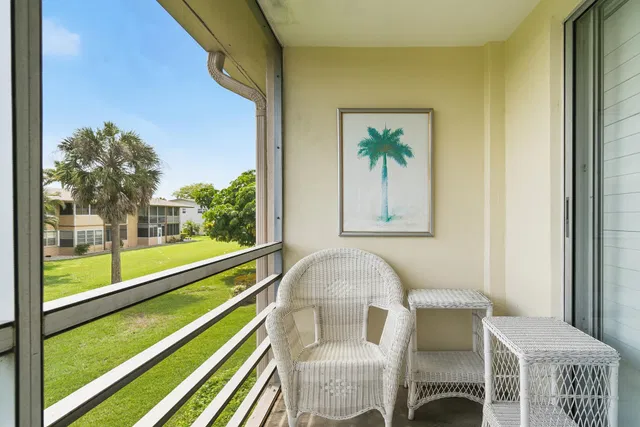 Residence photo 17