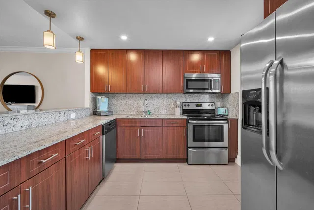 Boca Raton Riviera Unit 203 photo 4
