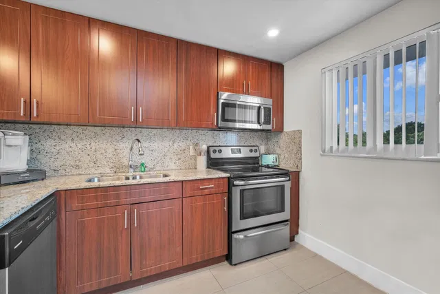 Boca Raton Riviera Unit 203 photo 6