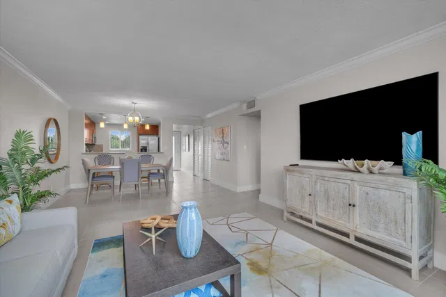 Boca Raton Riviera Unit 203 photo 12