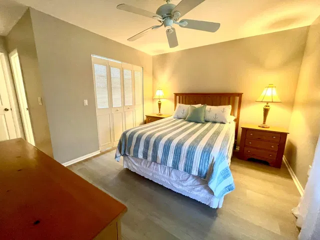 Unit 117 photo 5