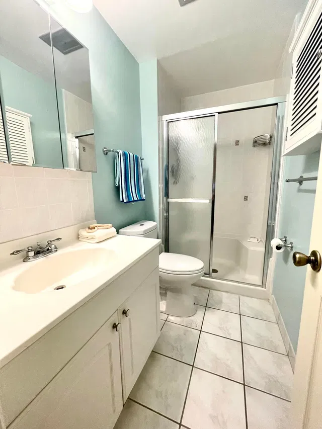 Unit 117 photo 6