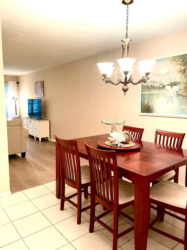 Unit 117 photo 9