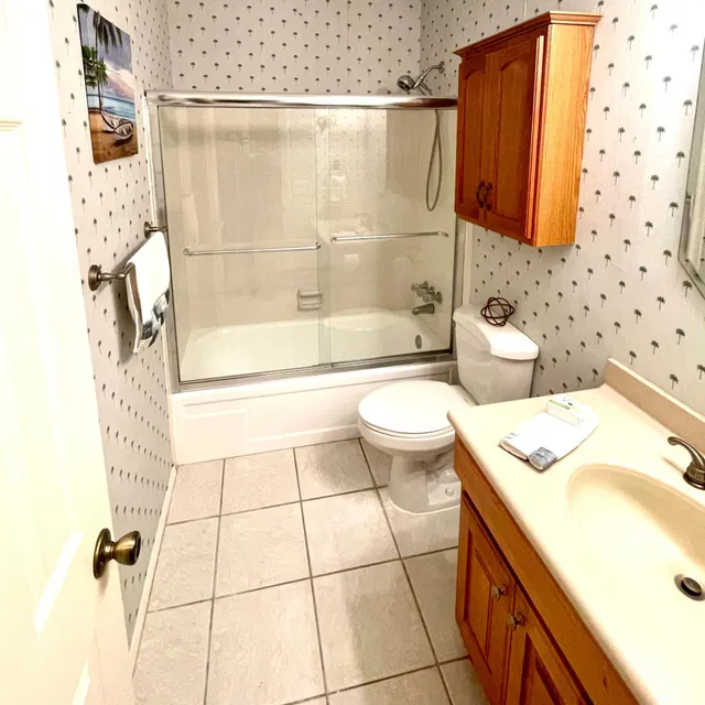 Unit 117 photo 17