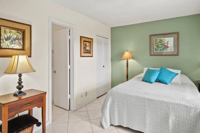 Unit 202 photo 6
