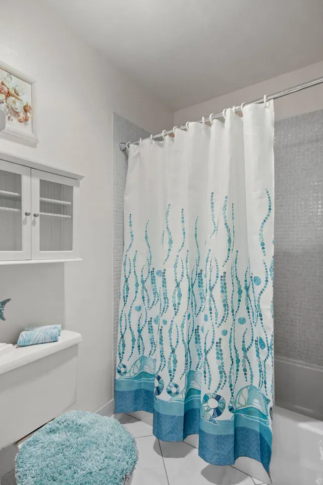 Unit 202 photo 17