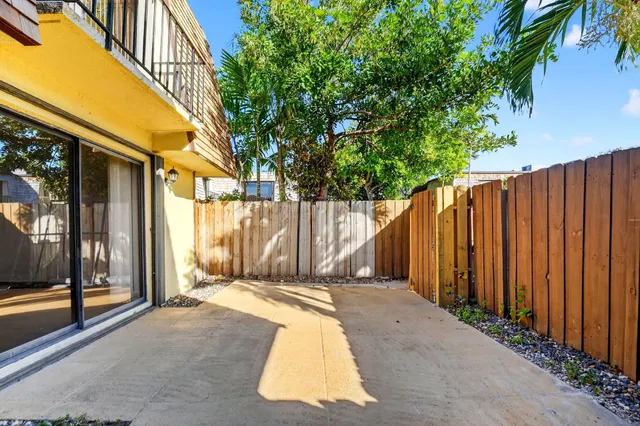 Residence photo 42