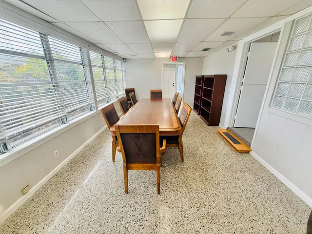  Residence photo 6