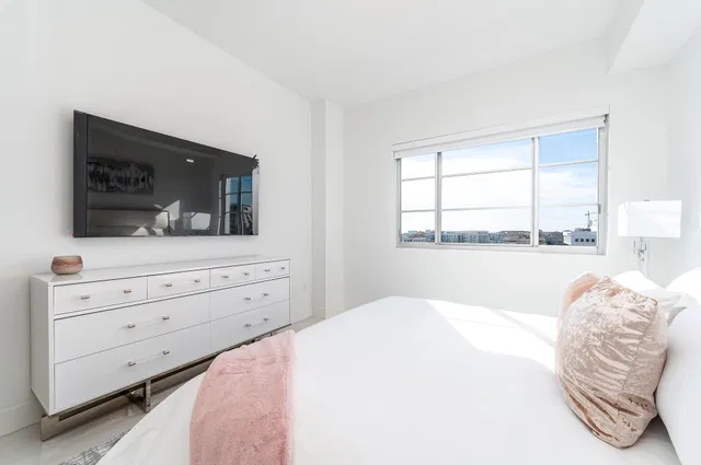 Tower 155 Unit 1103 photo 11