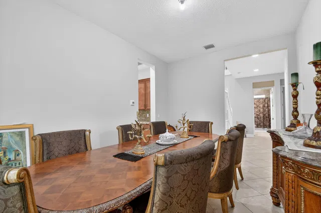 Residence photo 24