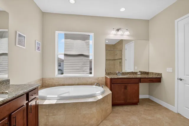 Residence photo 39
