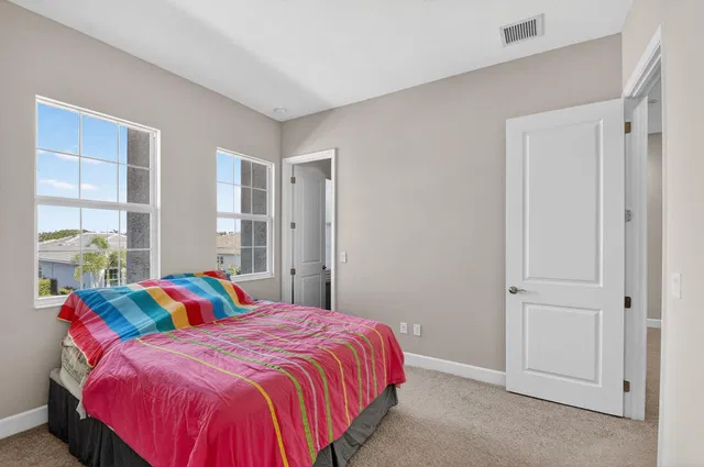 Residence photo 60