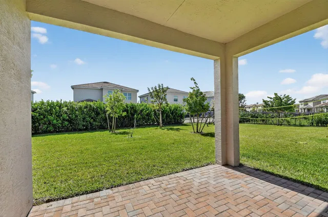 Residence photo 65