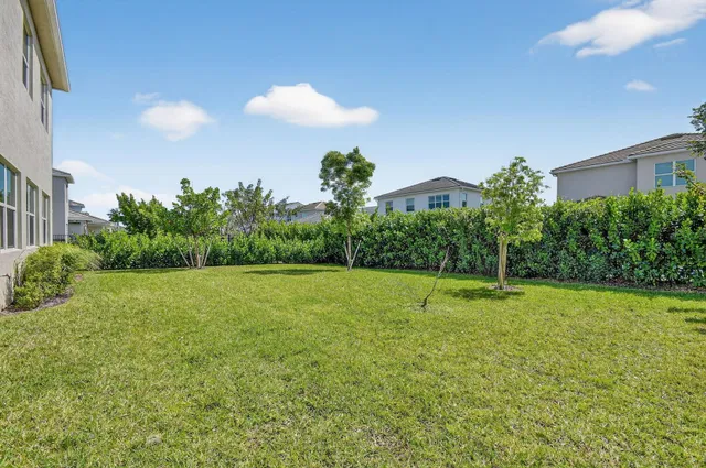 Residence photo 68