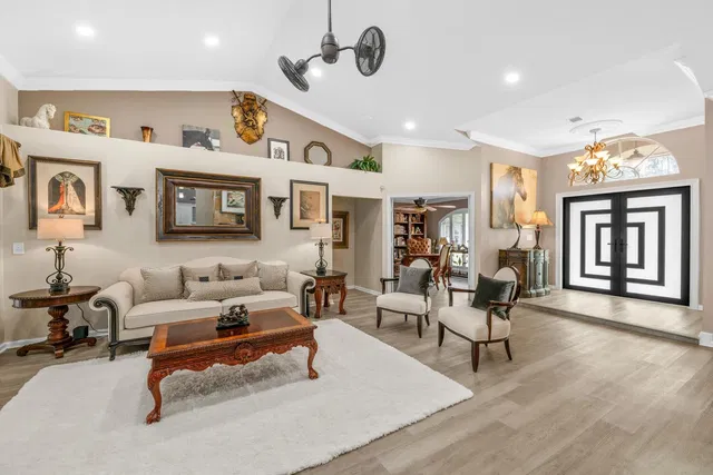 Residence photo 5