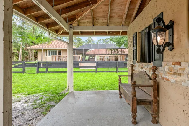 Residence photo 41
