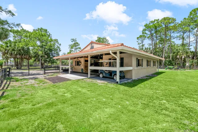 Residence photo 53