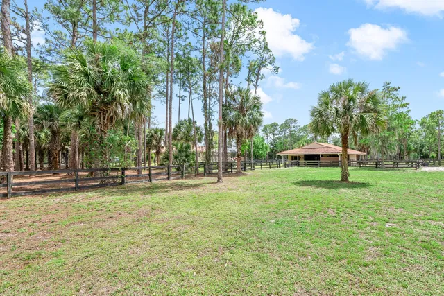 Residence photo 68
