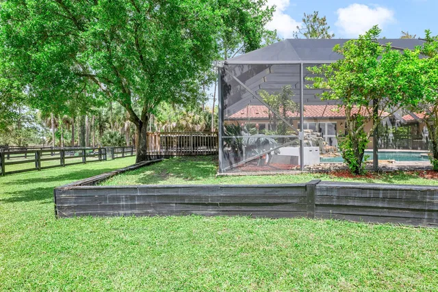 Residence photo 73
