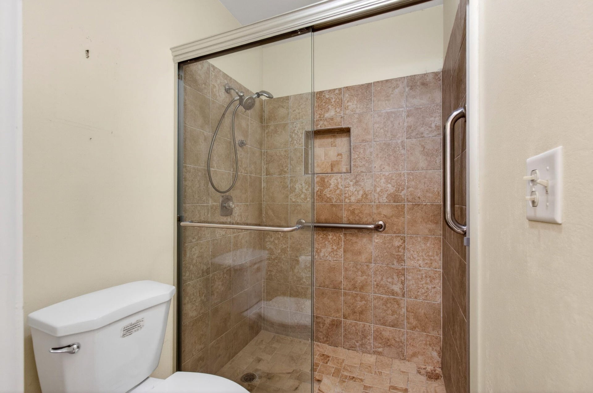  Unit C photo 9