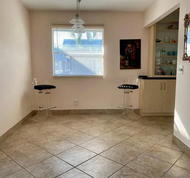  Residence photo 4