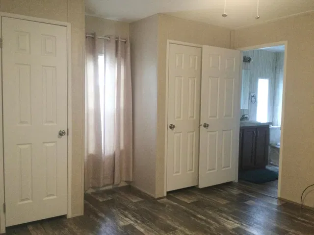 Unit 82 photo 9