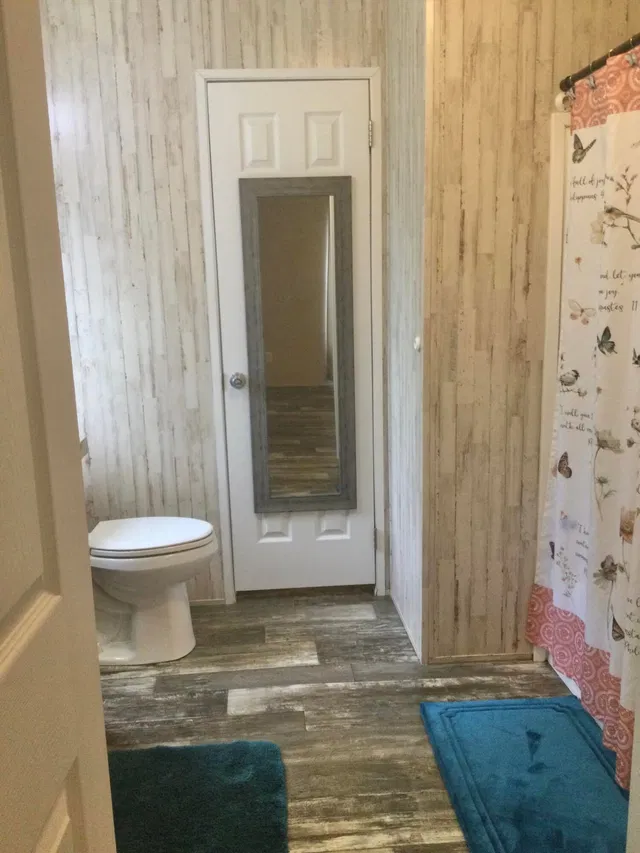 Unit 82 photo 11