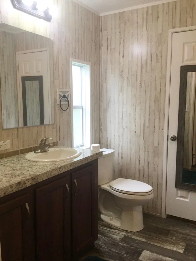 Unit 82 photo 12