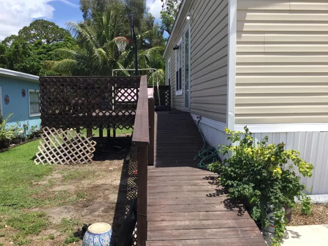 Unit 82 photo 14