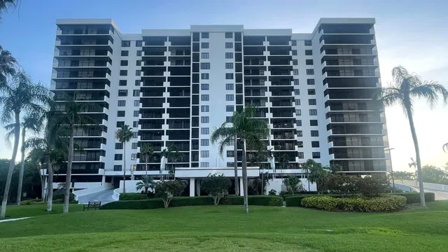 3420 S Ocean Unit 7o photo 25