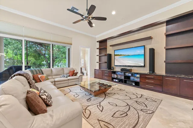  Residence photo 14