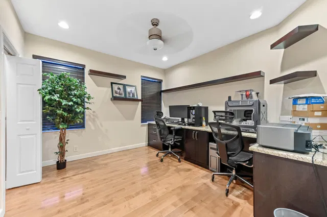  Residence photo 29