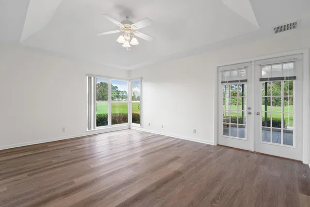 Monarch Country Club Residence photo 13
