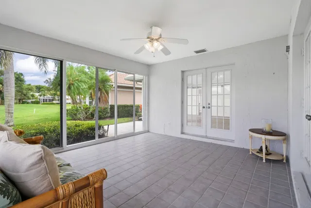 Monarch Country Club Residence photo 29