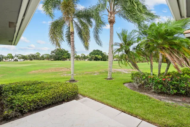 Monarch Country Club Residence photo 32