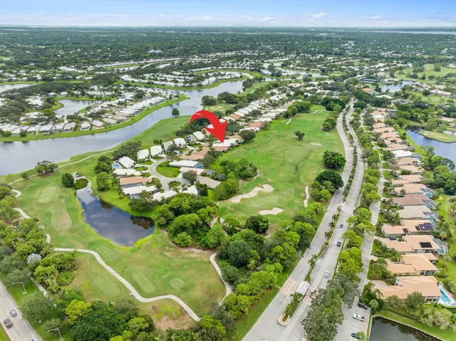 Monarch Country Club Residence photo 40
