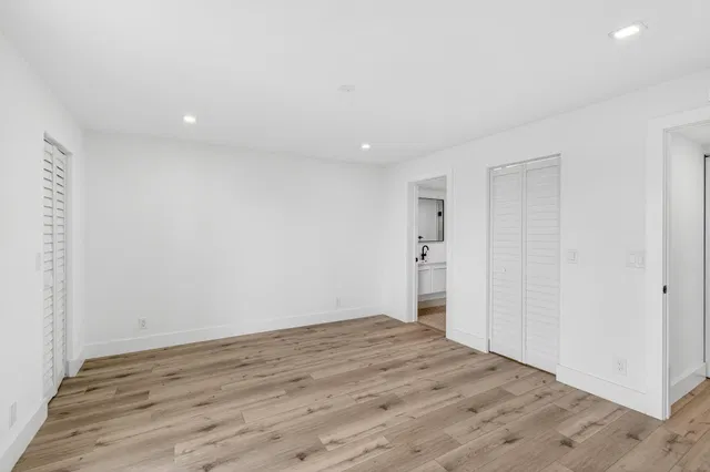 Unit 406 photo 17