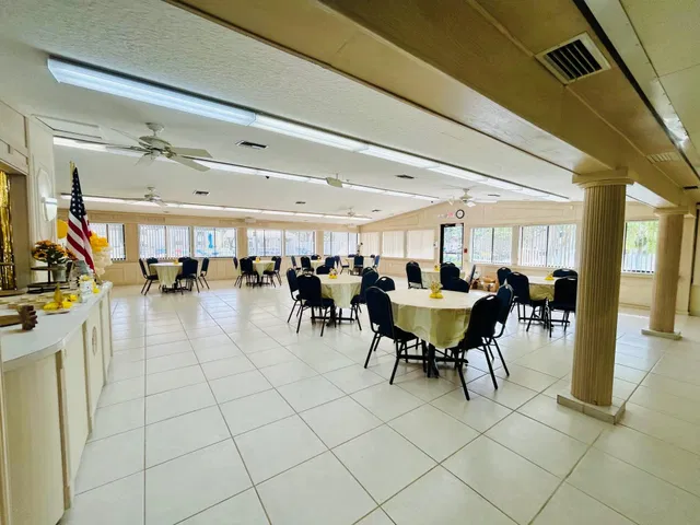 Unit A-1 photo 31