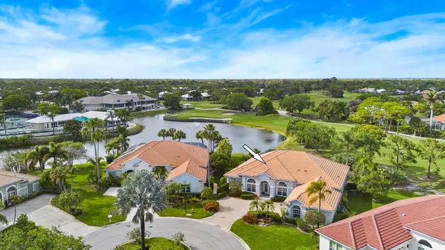 Monarch Country Club Residence photo 2