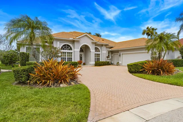 Monarch Country Club Residence photo 7