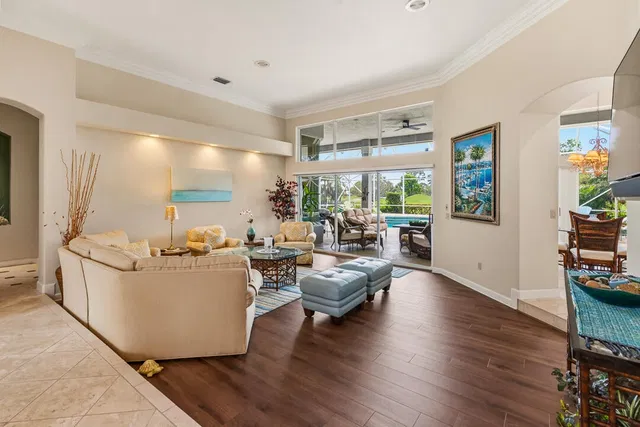 Monarch Country Club Residence photo 10
