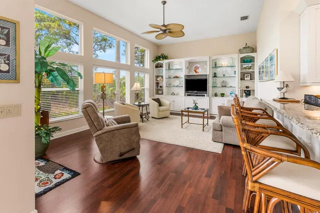 Monarch Country Club Residence photo 14