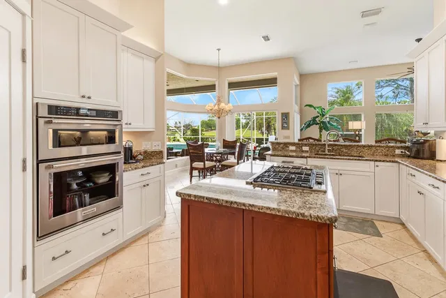Monarch Country Club Residence photo 20