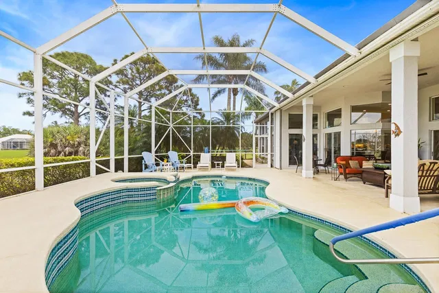 Monarch Country Club Residence photo 47